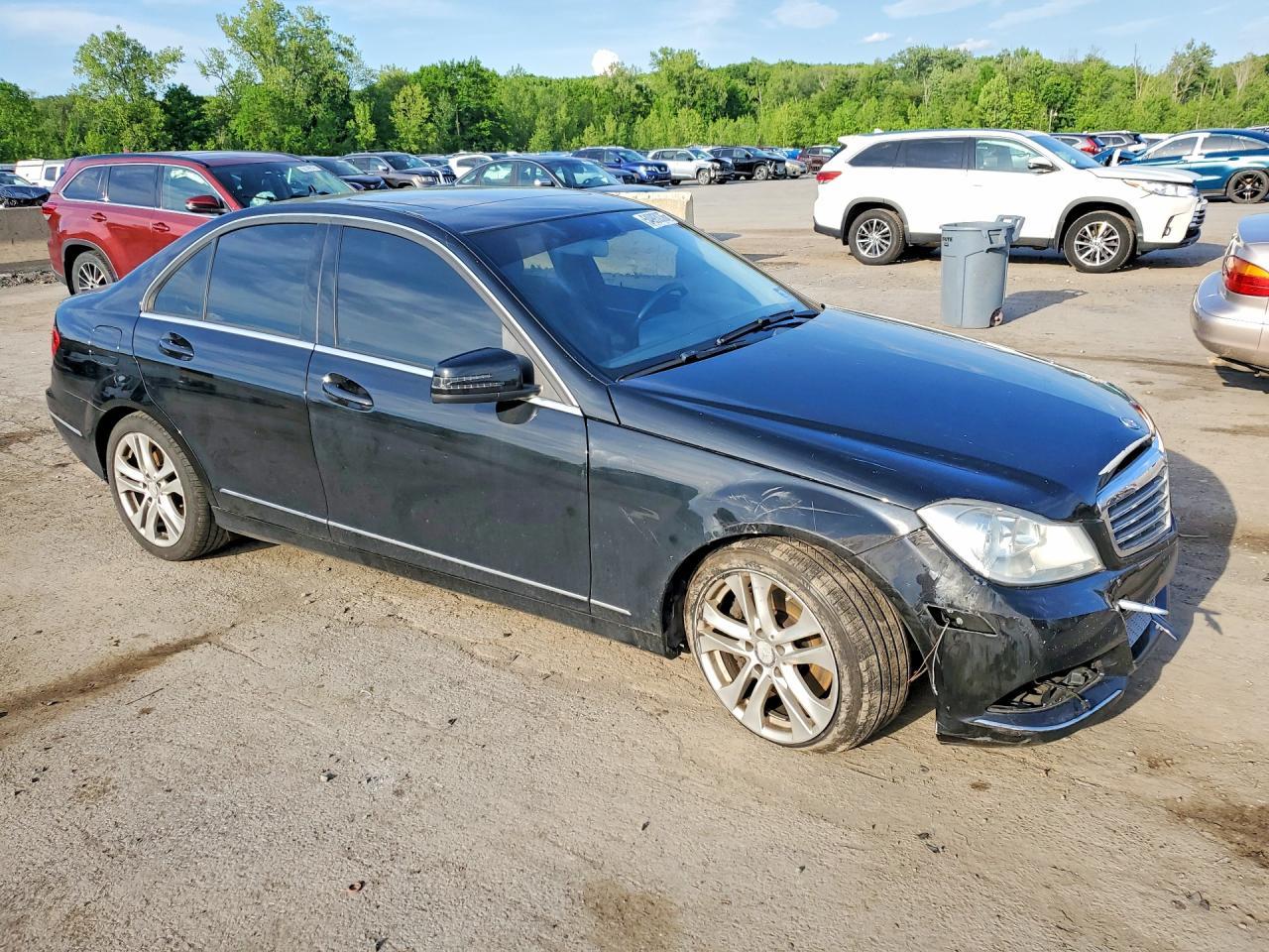 2013 Mercedes-Benz C 300 4Matic - Image 7