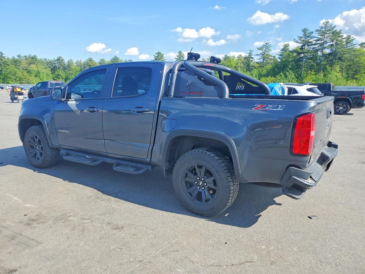 2016 Chevrolet Colorado Z71 - Image 2