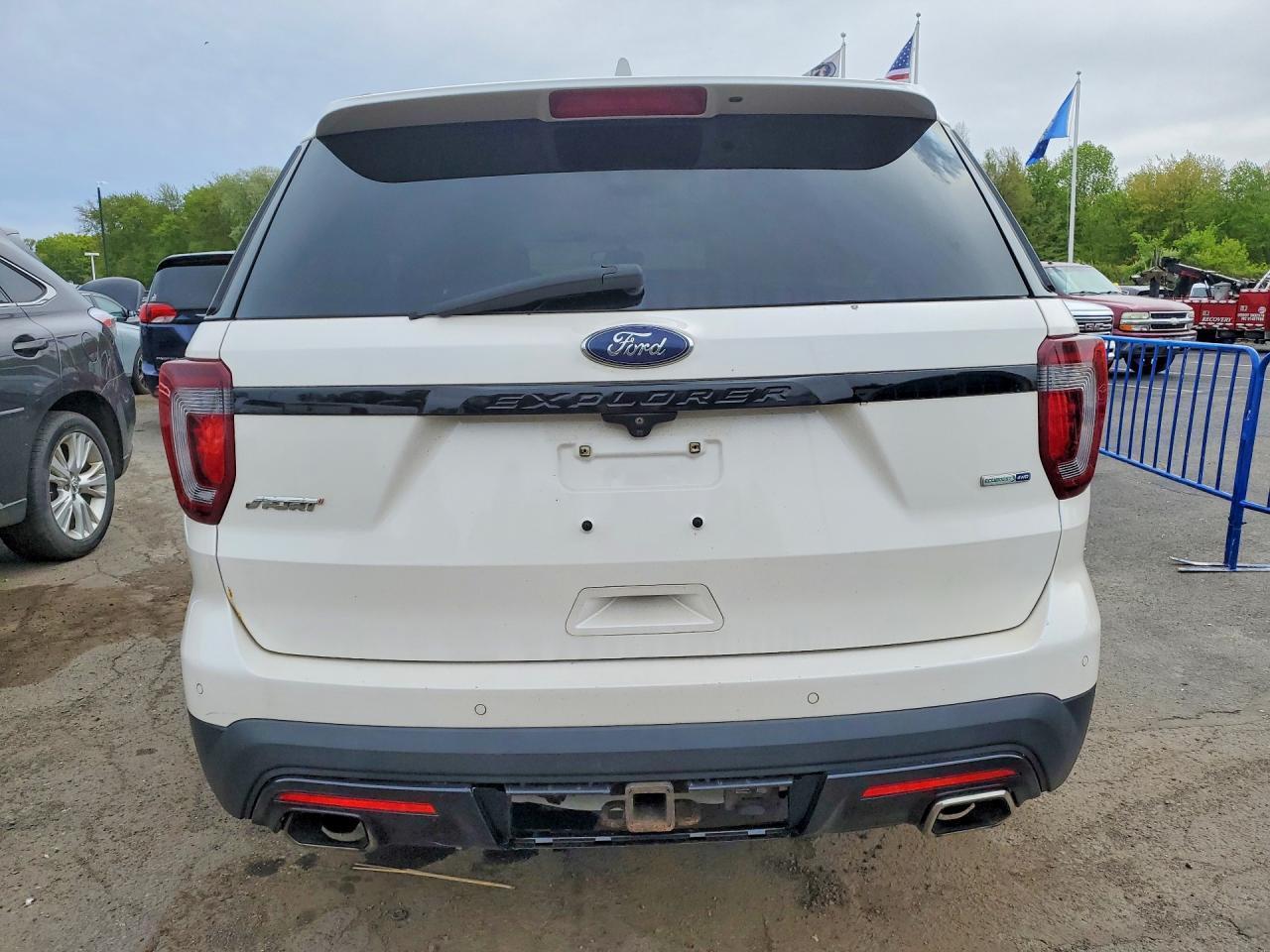2016 Ford Explorer Sport - Фото 6