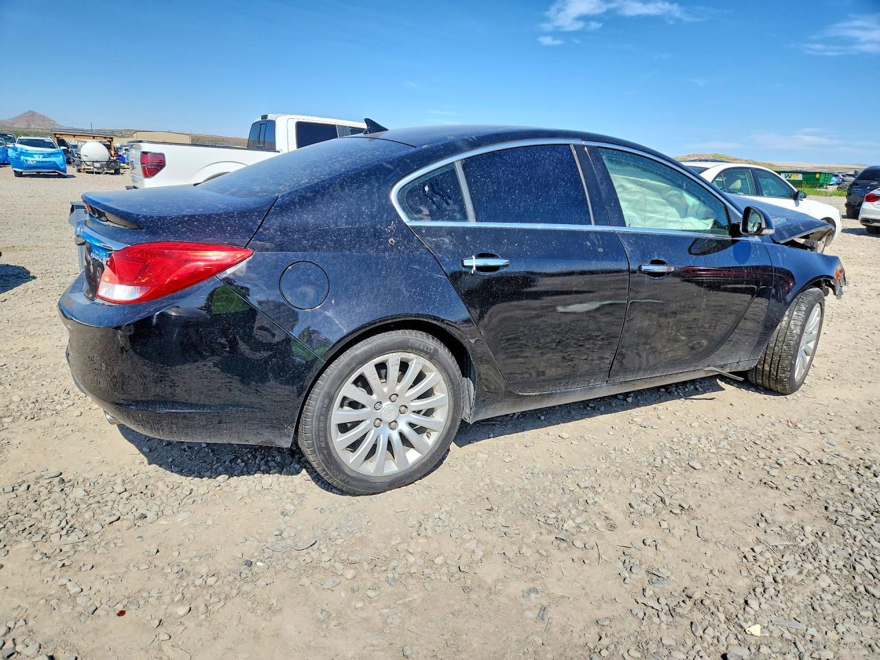 2013 Buick Regal Premium - Image 3