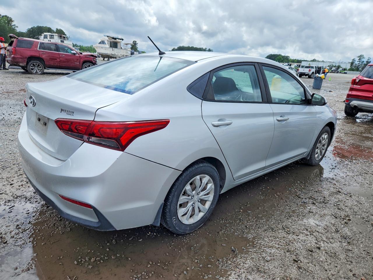 2018 Hyundai Accent Se - Фото 3
