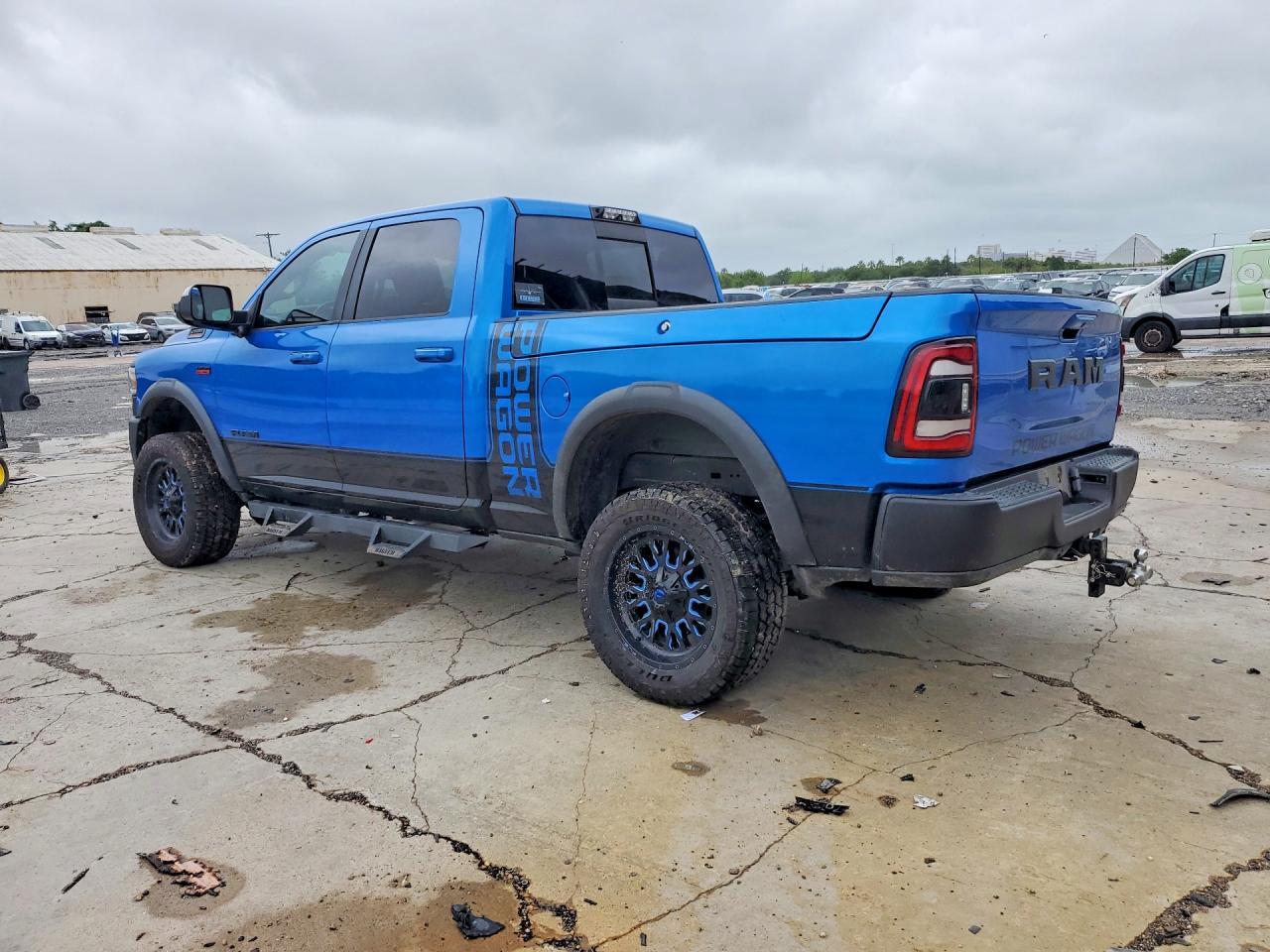2020 Ram 2500 Powerwagon - Image 2