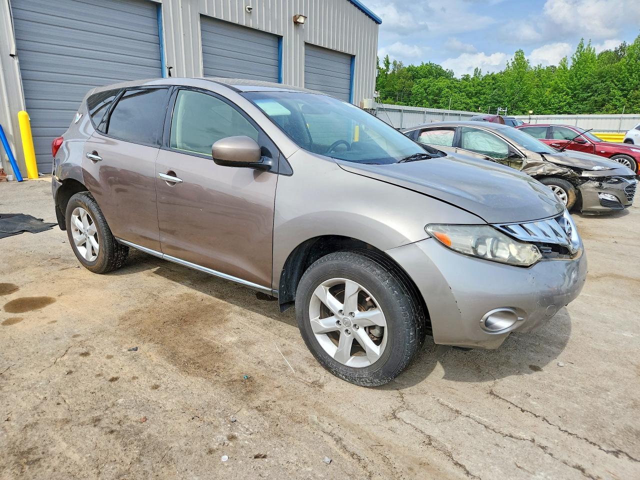 2010 Nissan Murano S - Фото 4