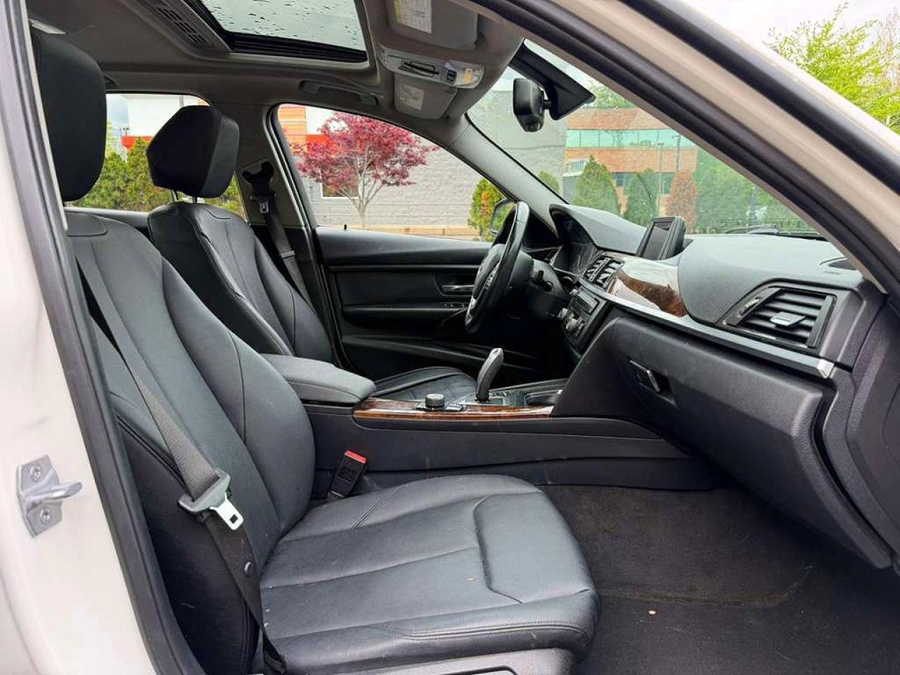 2014 BMW 328 Xi - Image 6