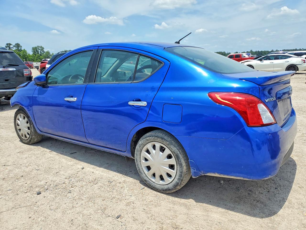 2016 Nissan Versa 1.6 Sv - Image 2