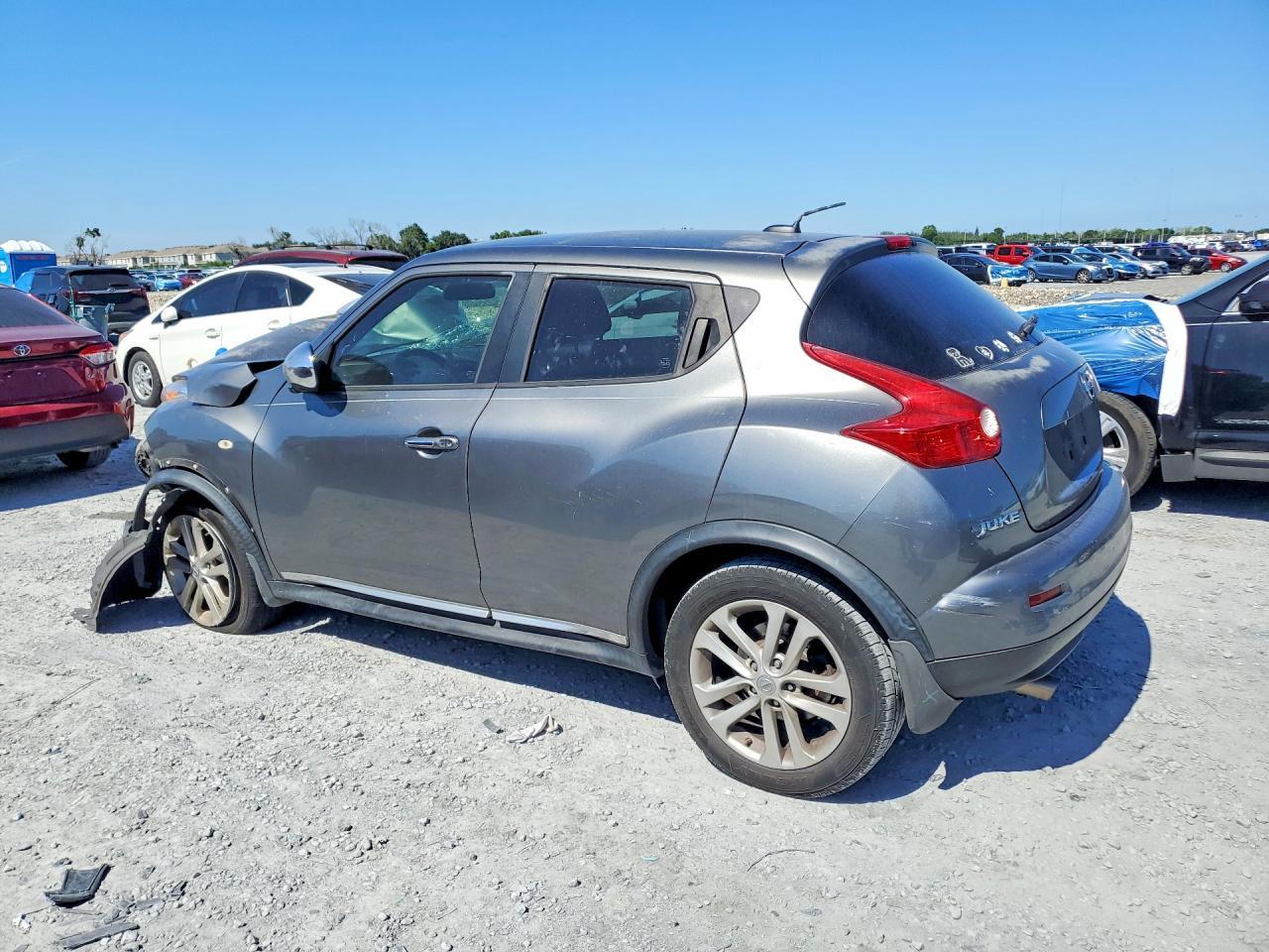 2013 Nissan Juke S - Фото 2
