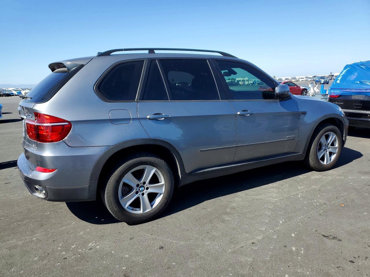 2013 BMW X5 xDrive35I - Фото 3