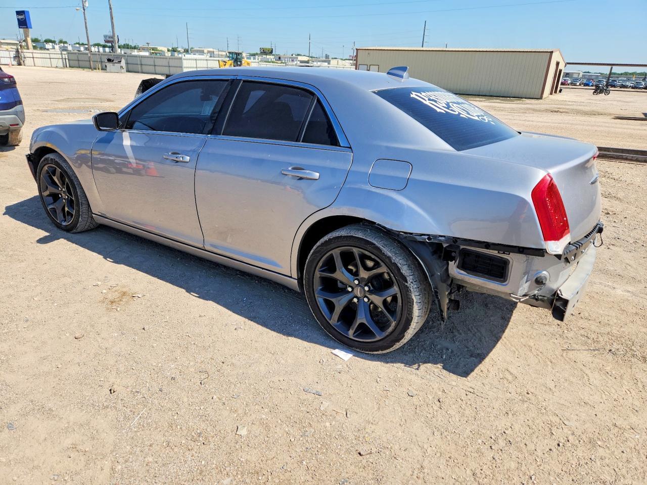 2017 Chrysler 300 Limited - Image 2