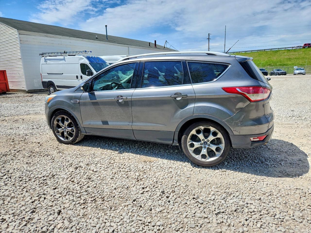 2014 Ford Escape Titanium - Фото 2