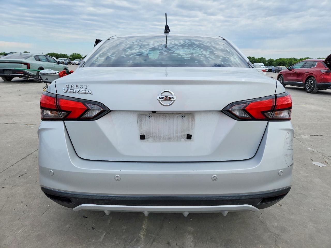 2020 Nissan Versa S - Image 6