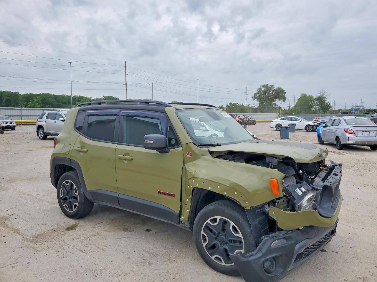 2015 Jeep Renegade Trailhawk - Фото 4