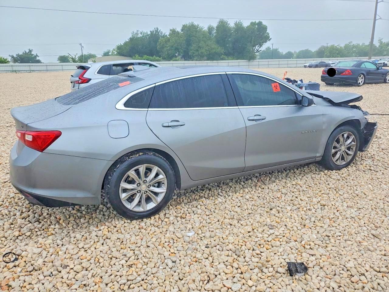 2024 Chevrolet Malibu Lt - Image 3
