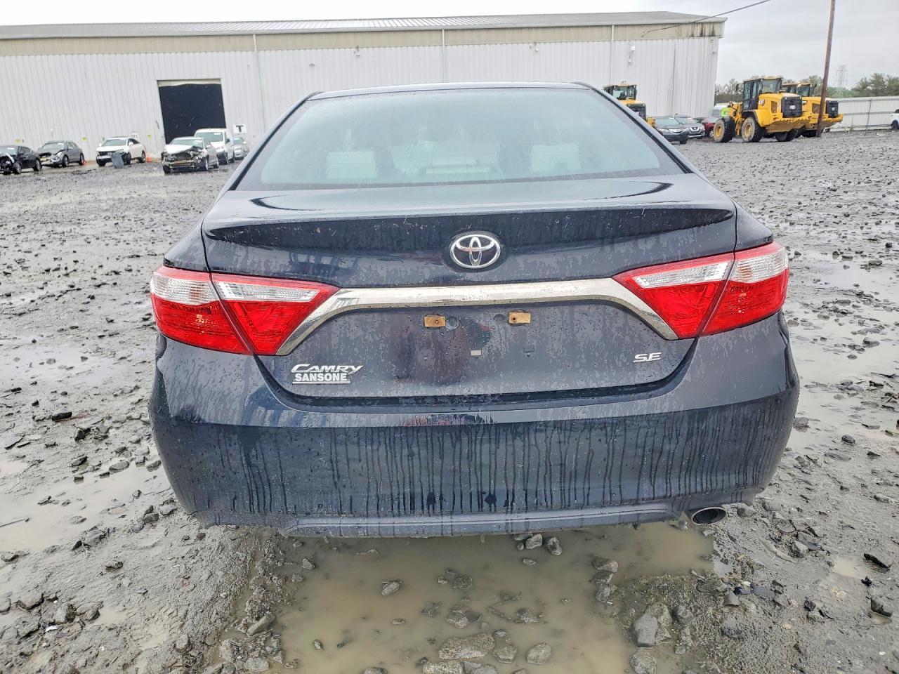 2017 Toyota Camry Se - Фото 6