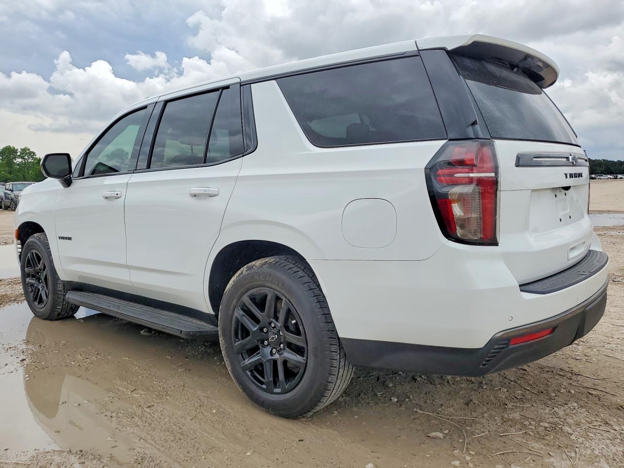 2022 Chevrolet Tahoe C1500 - Image 2
