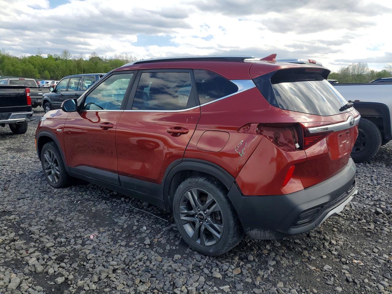 2021 Kia Seltos - Image 2