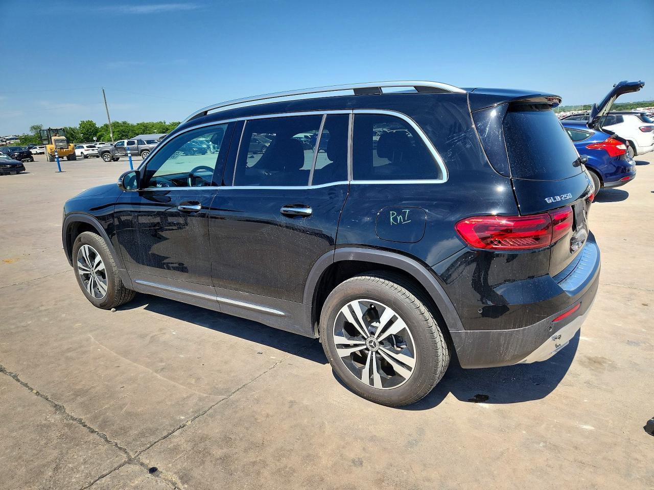 2025 Mercedes-Benz Glb 250 4Matic - Фото 2