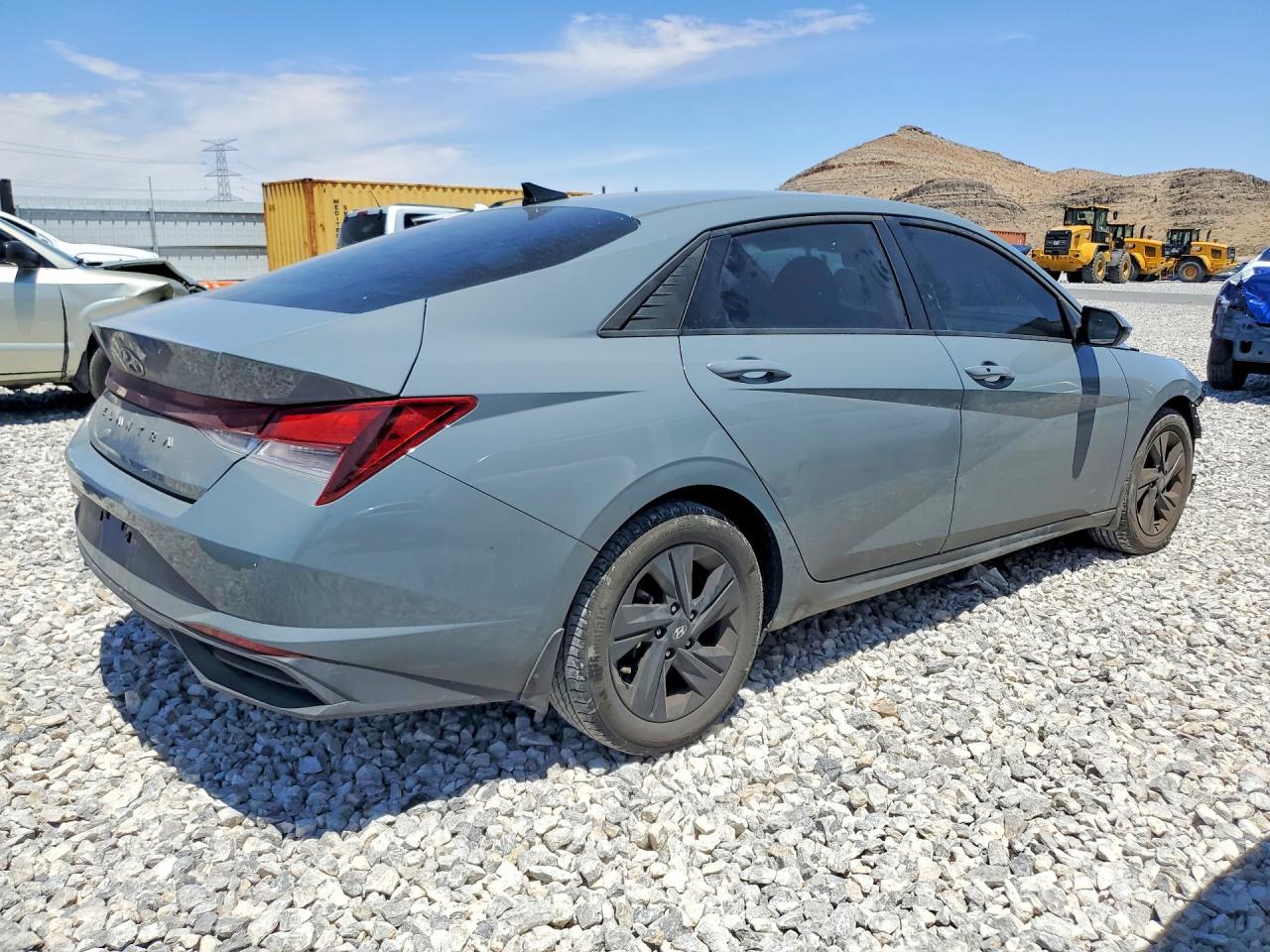 2022 Hyundai Elantra Sel - Фото 3
