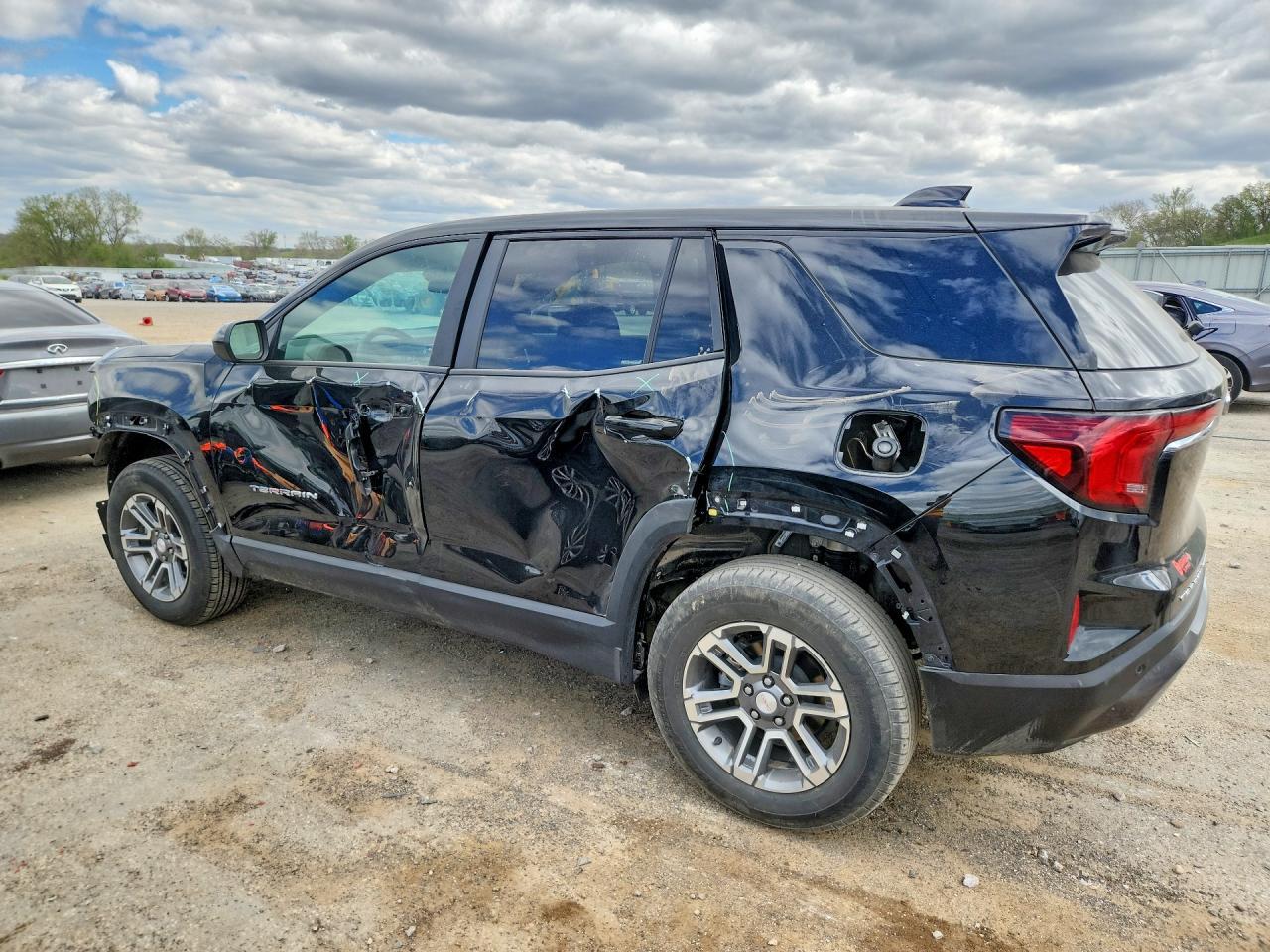 2025 GMC Terrain Elevation - Image 2