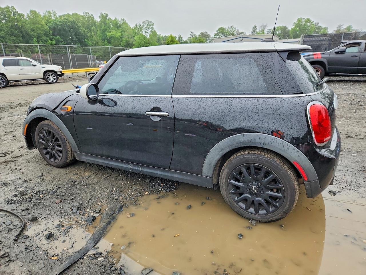 2015 Mini Cooper - Image 2