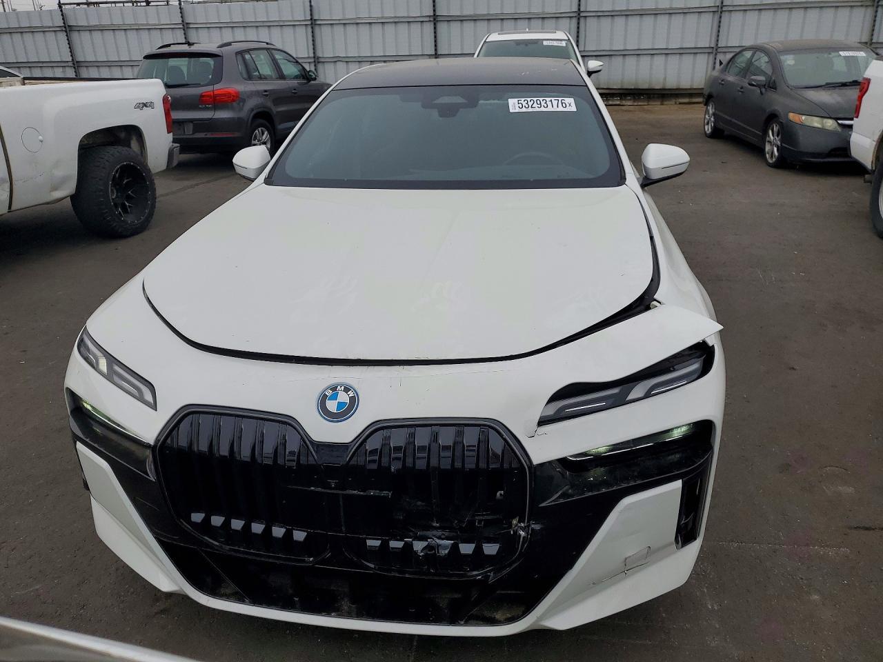 2025 BMW I7 Edrive50 - Фото 5