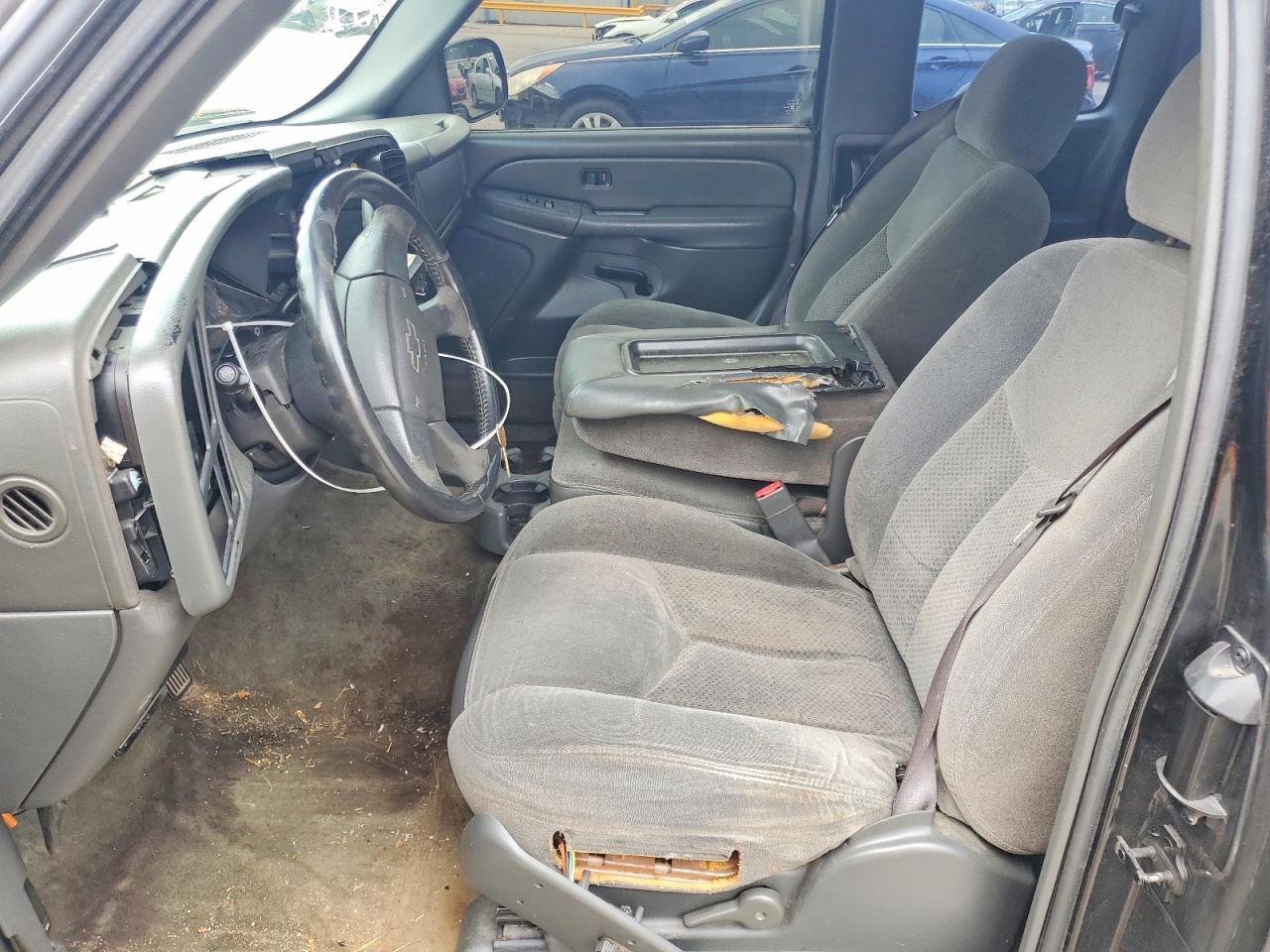2005 Chevrolet Silverado C1500 - Image 7