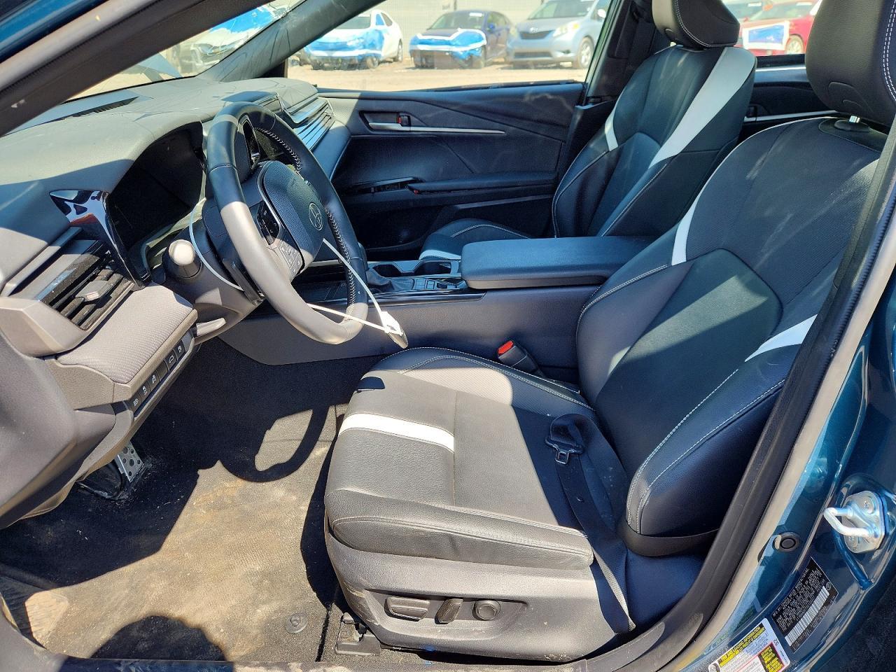 2025 Toyota Camry Se - Фото 7