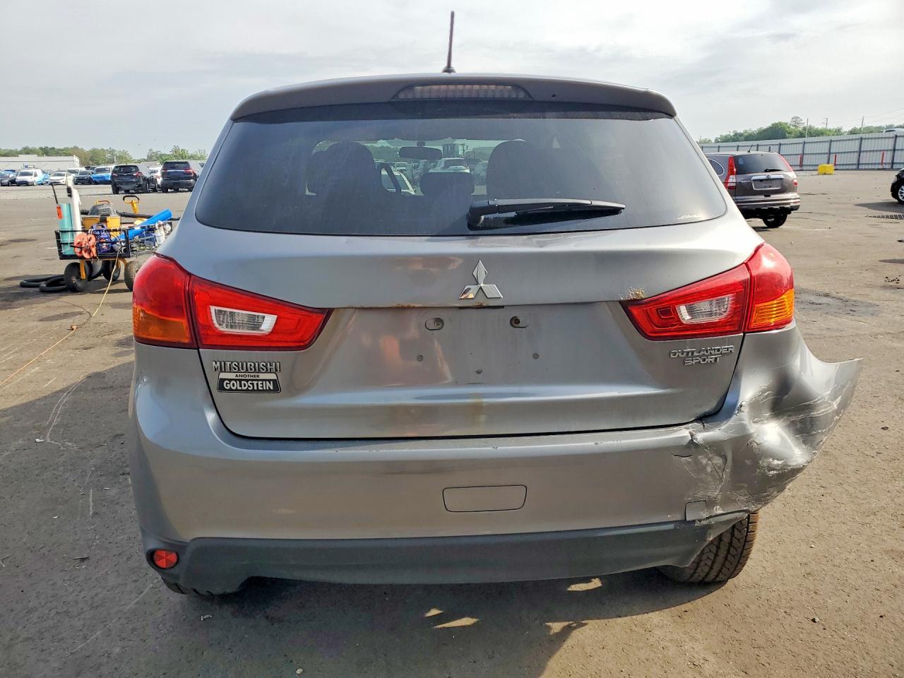 2014 Mitsubishi Outlander Sport Es - Image 6