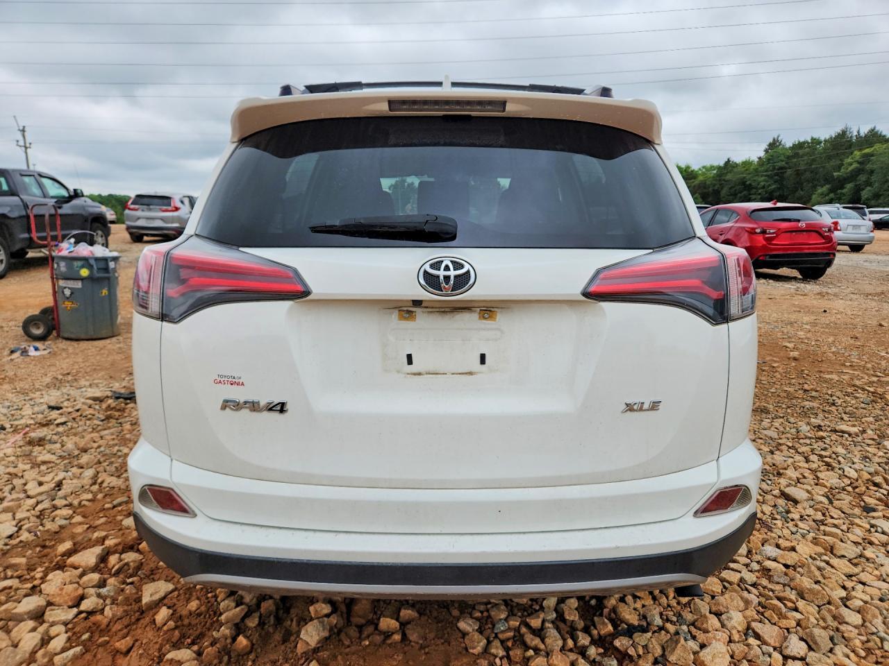 2018 Toyota Rav4 Xle - Image 6