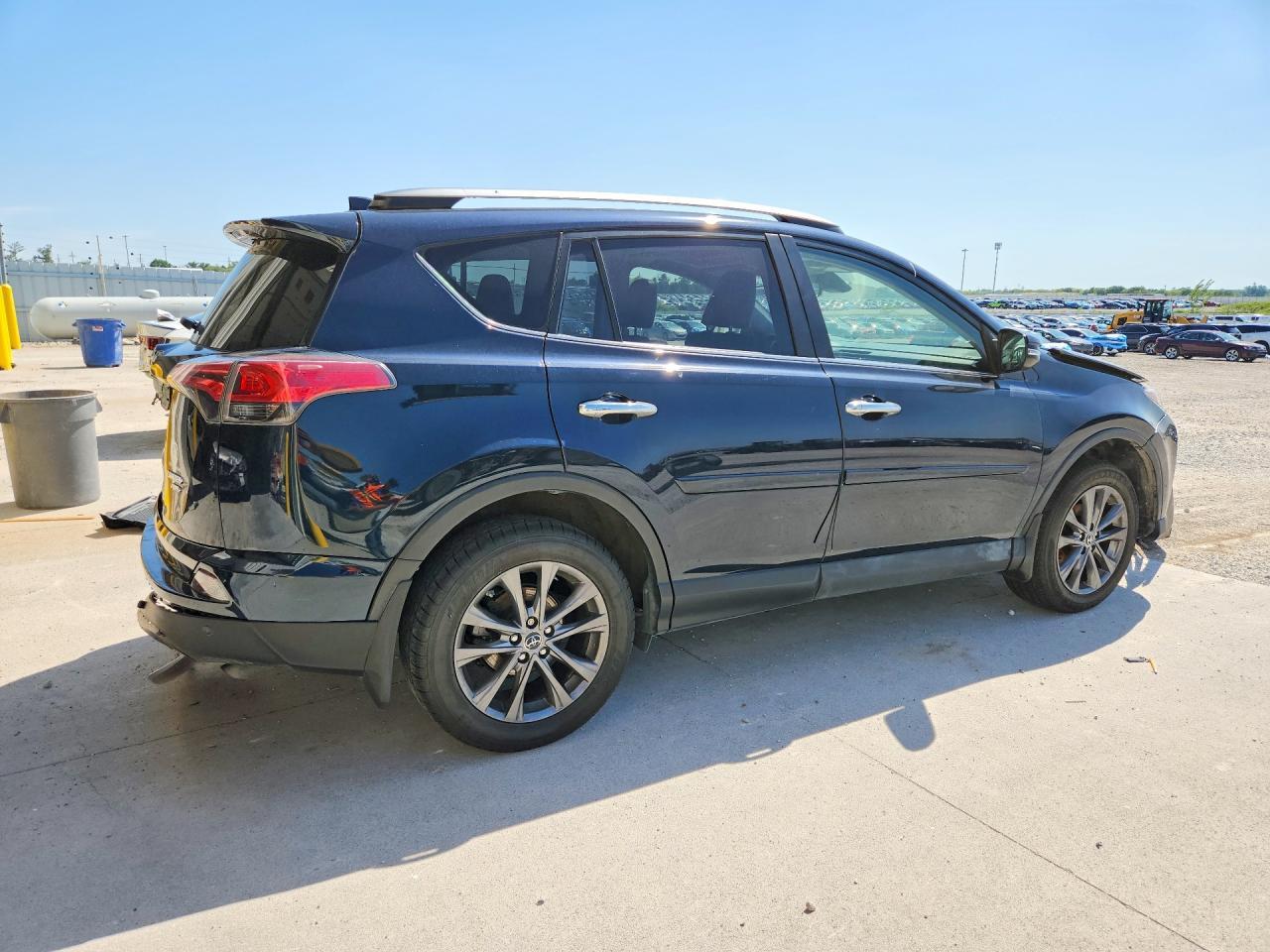 2017 Toyota Rav4 Limited - Фото 3