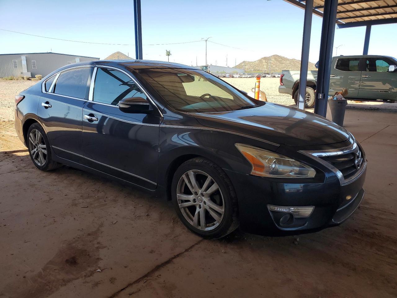 2013 Nissan Altima 3.5 S - Image 4