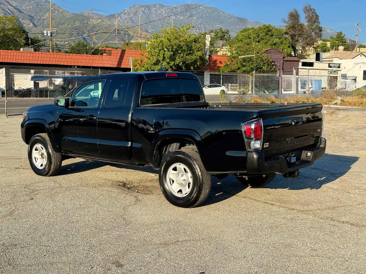 2023 Toyota Tacoma Sr V6 - Фото 3