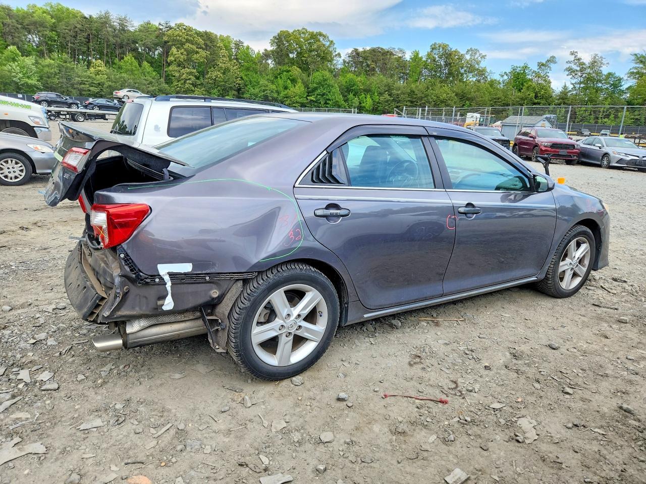 2014 Toyota Camry Se - Фото 3