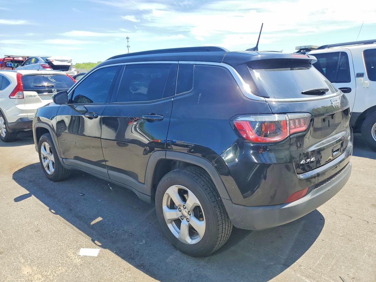 2018 Jeep Compass Latitude - Фото 2