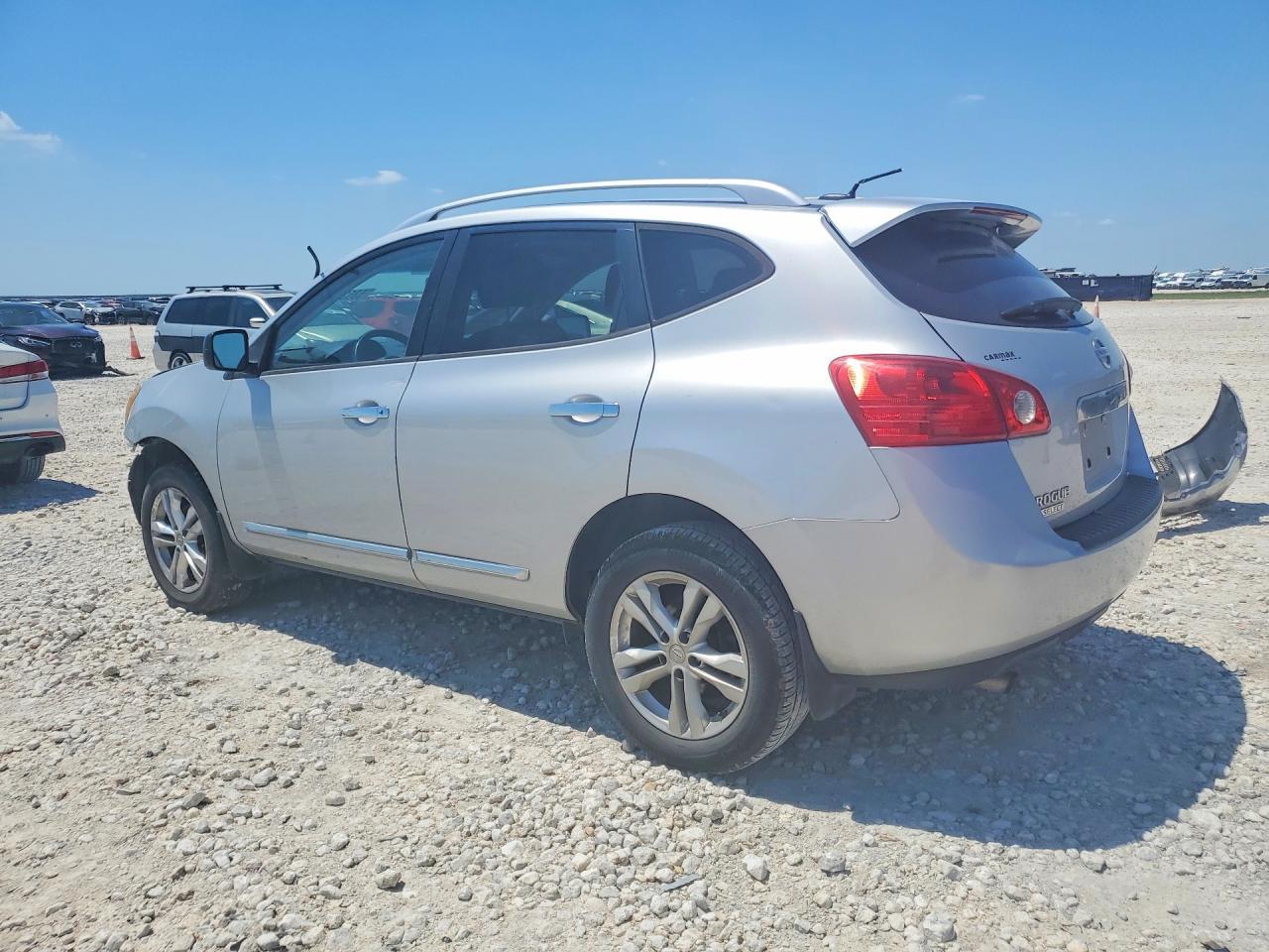 2015 Nissan Rogue Select S - Фото 2