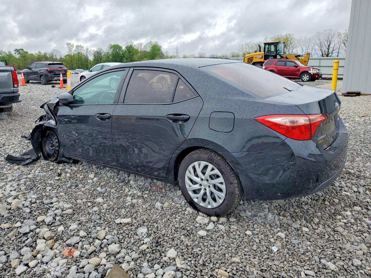 2019 Toyota Corolla Le - Фото 2