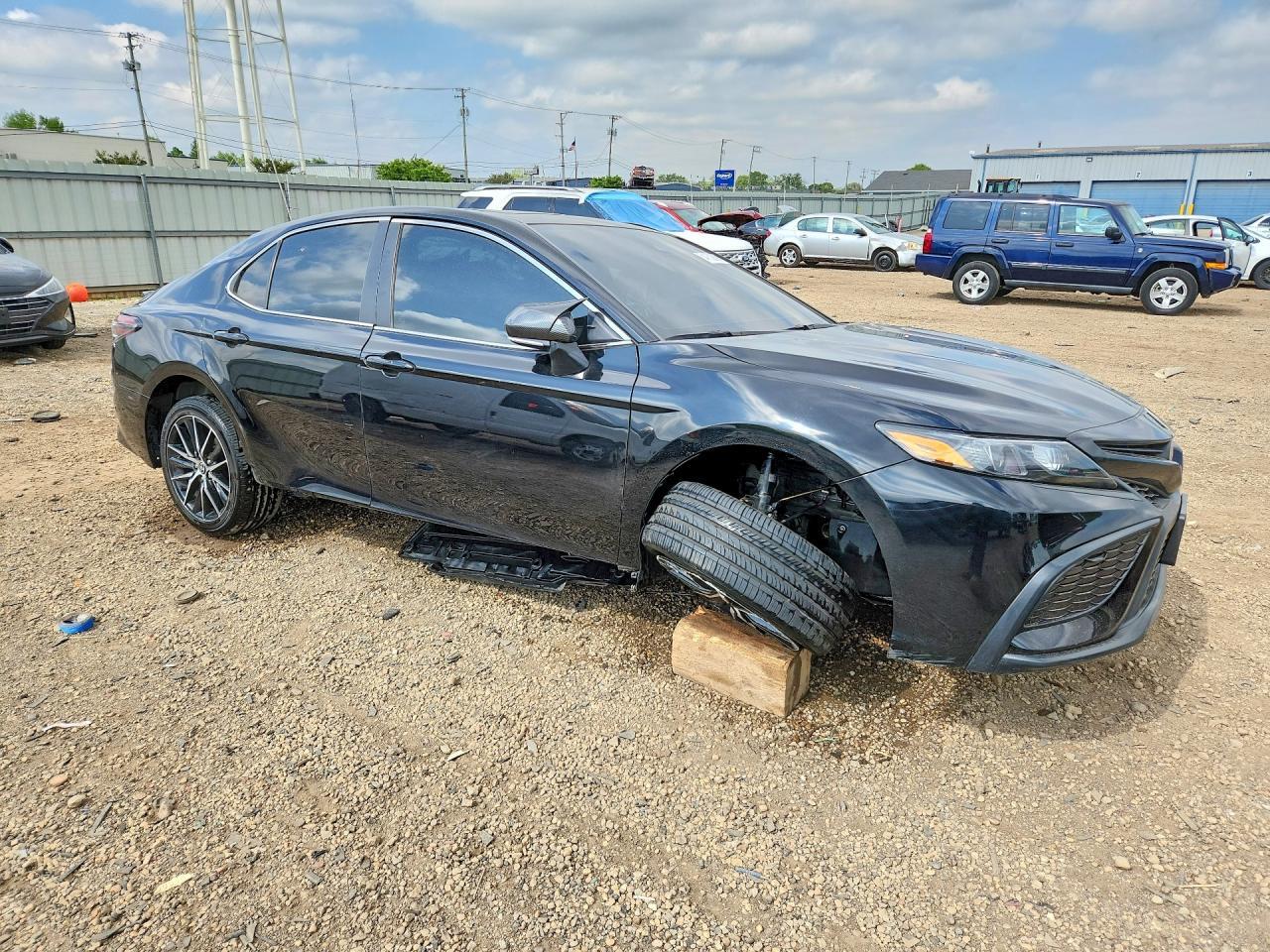 2024 Toyota Camry Se - Фото 4