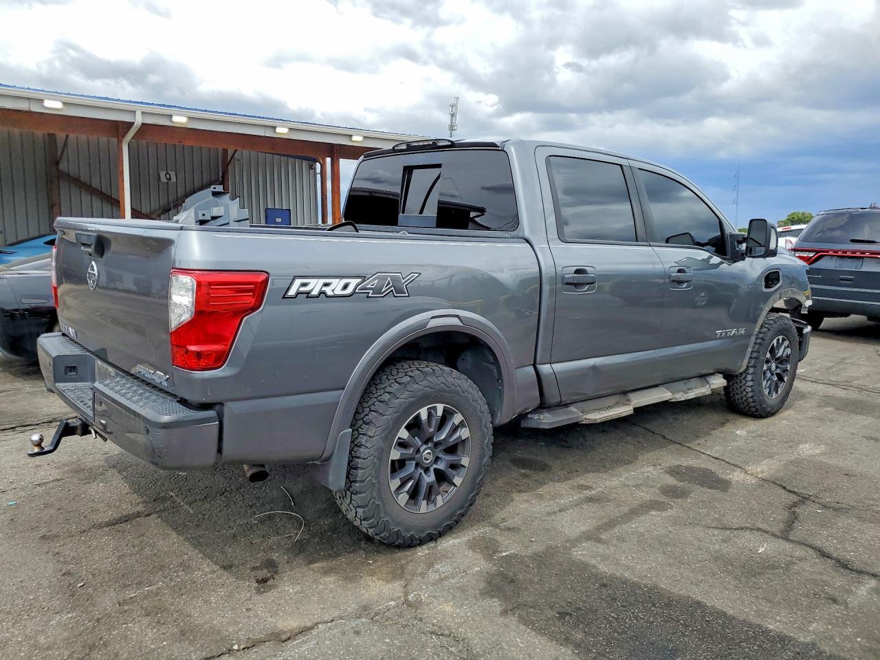 2017 Nissan Titan Pro-4X - Image 3