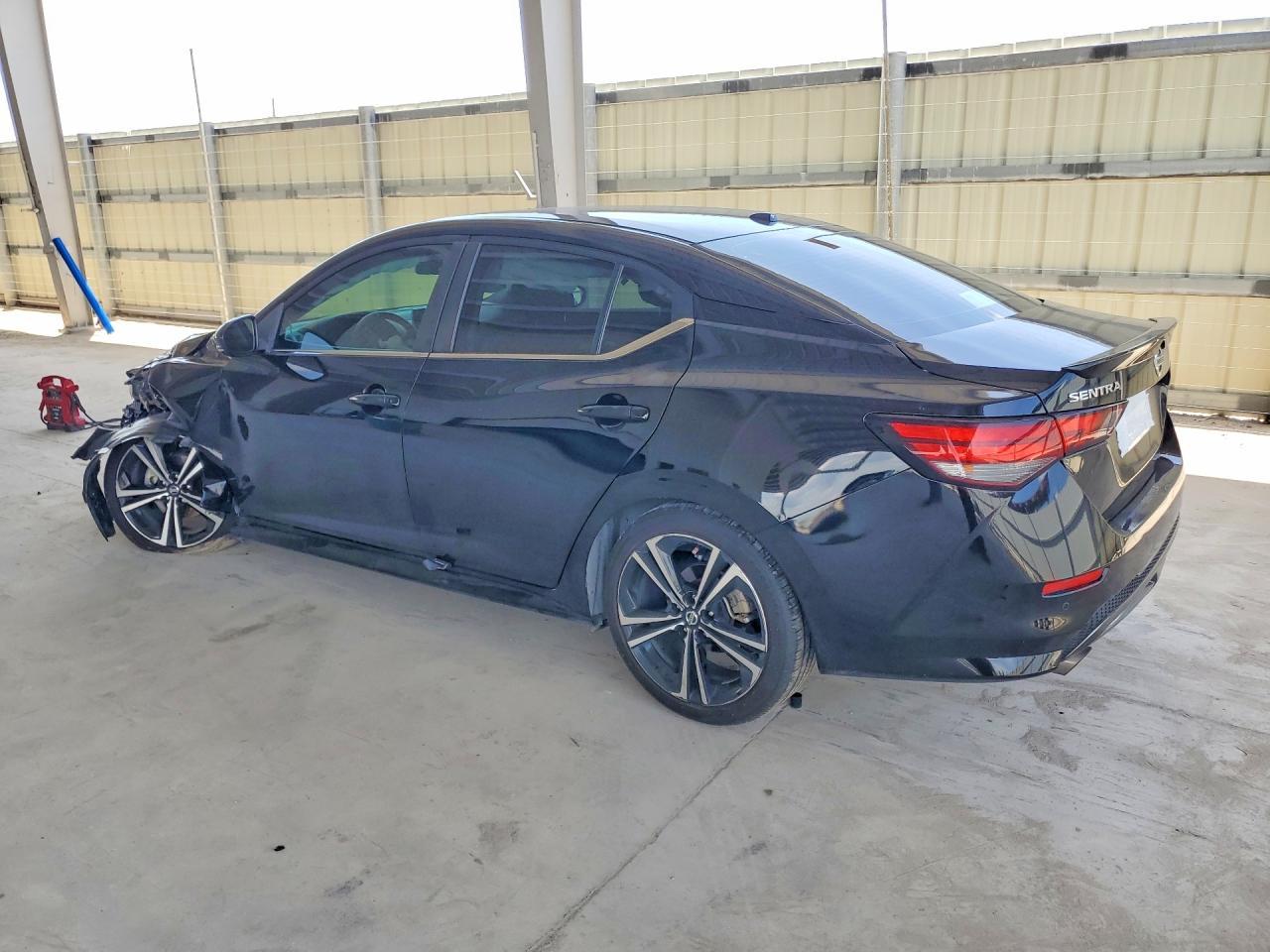 2020 Nissan Sentra Sr - Image 2