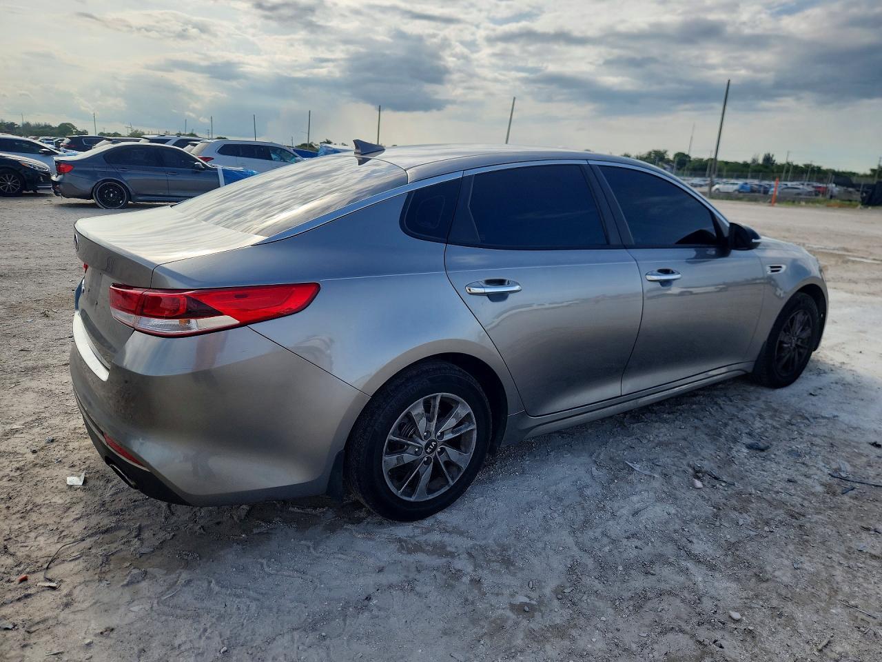 2018 Kia Optima Lx - Фото 3