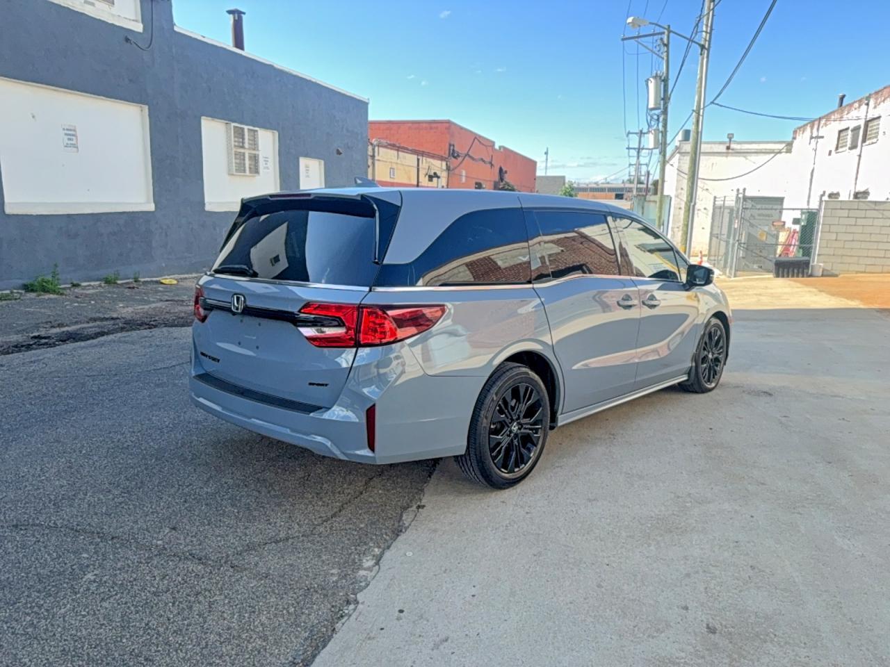 2025 Honda Odyssey Sport-L - Фото 4