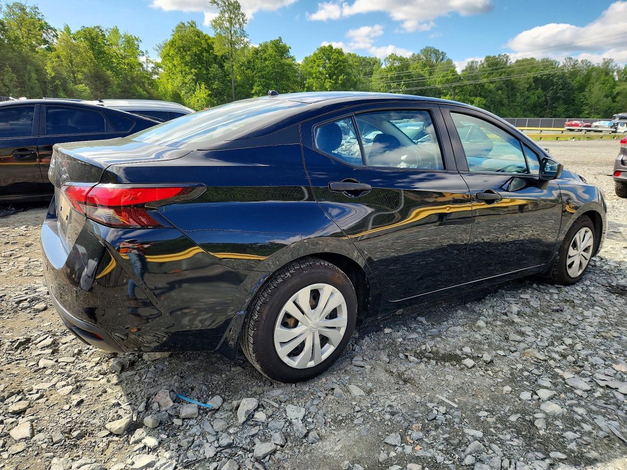 2020 Nissan Versa S - Image 3