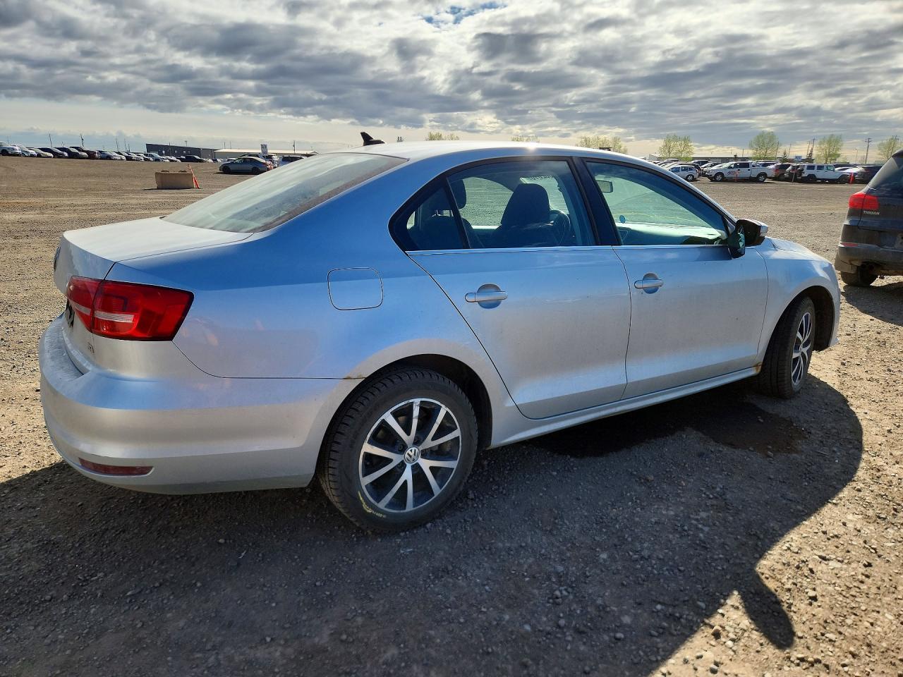 2015 Volkswagen Jetta Se - Image 3