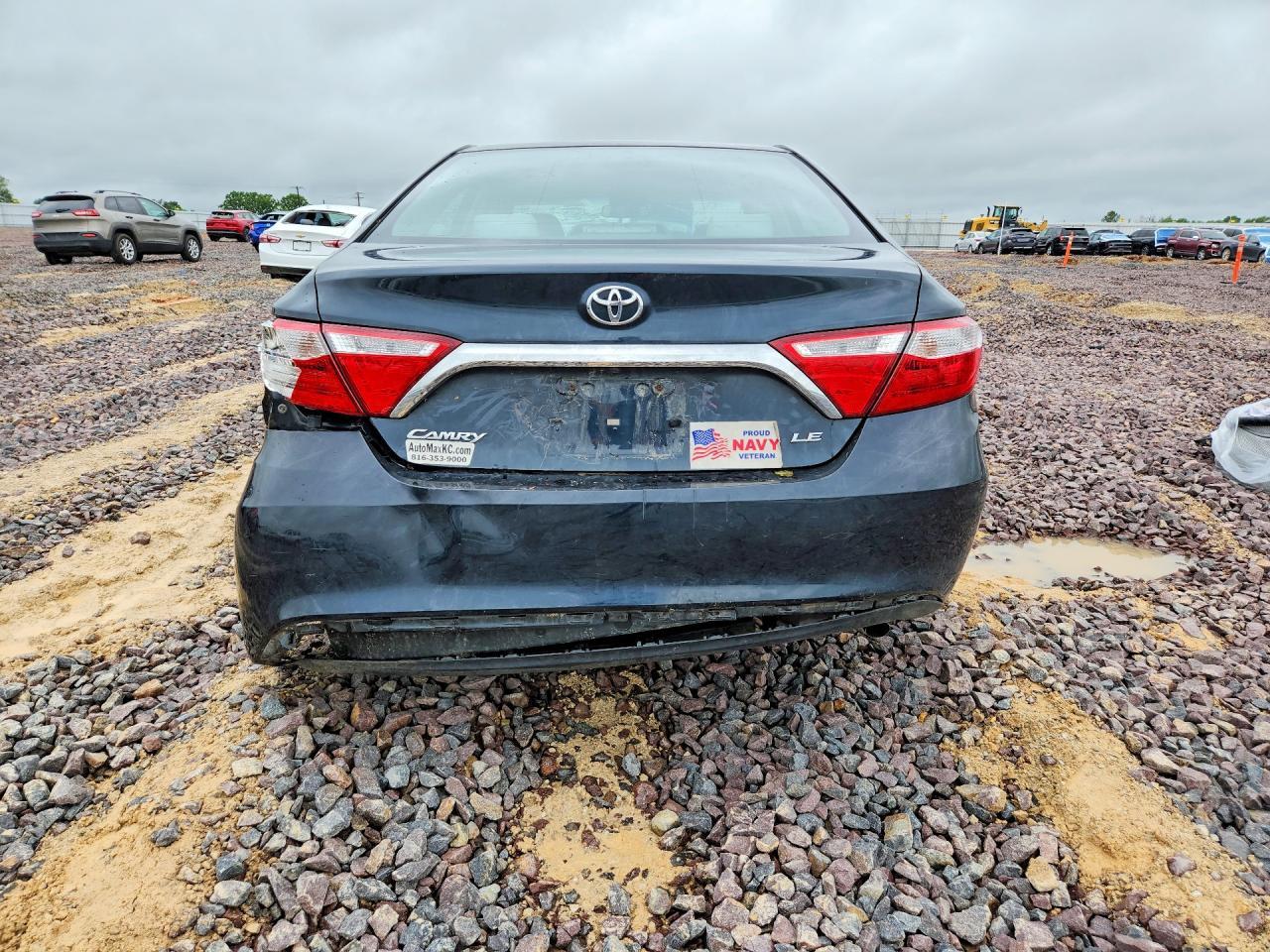 2016 Toyota Camry /Le/ - Image 6