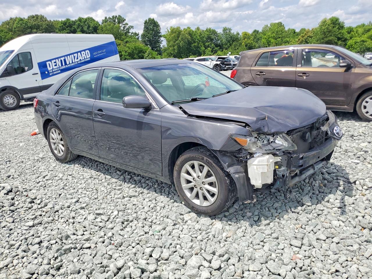 2011 Toyota Camry - Фото 4