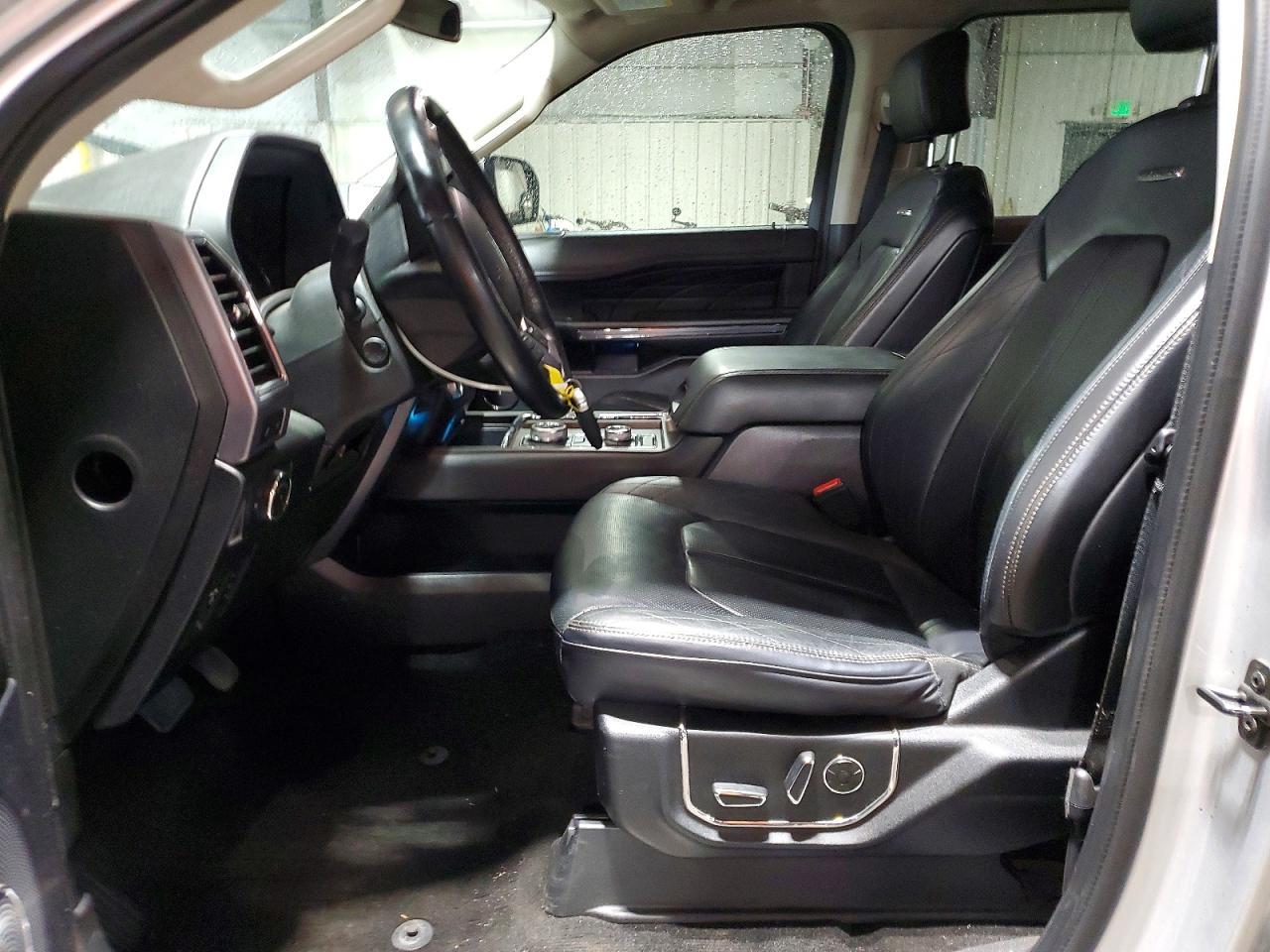 2019 Ford Expedition Platinum - Image 7