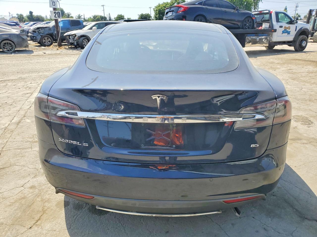 2014 Tesla Model S - Image 6