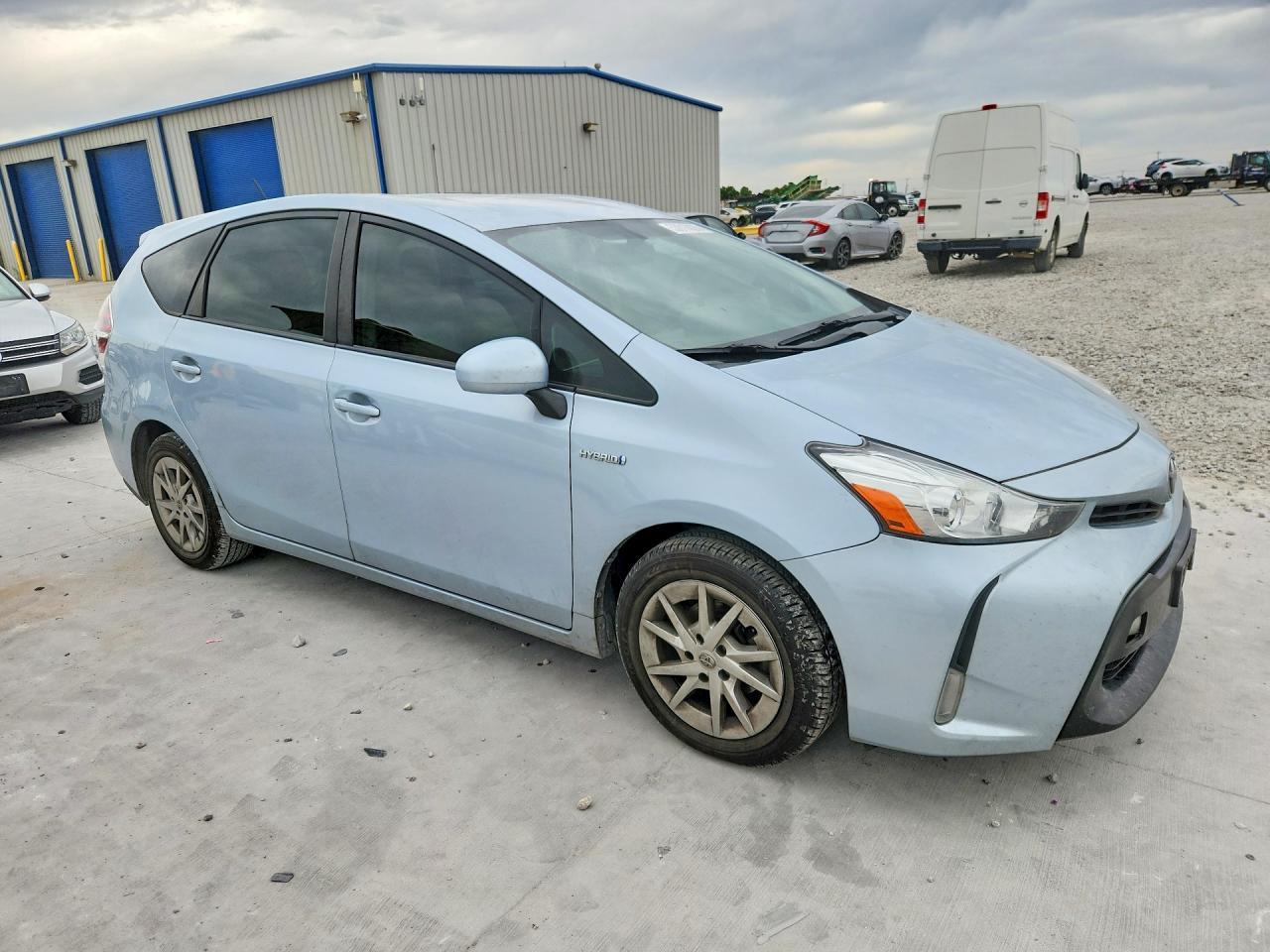 2016 Toyota Prius V Four - Image 4
