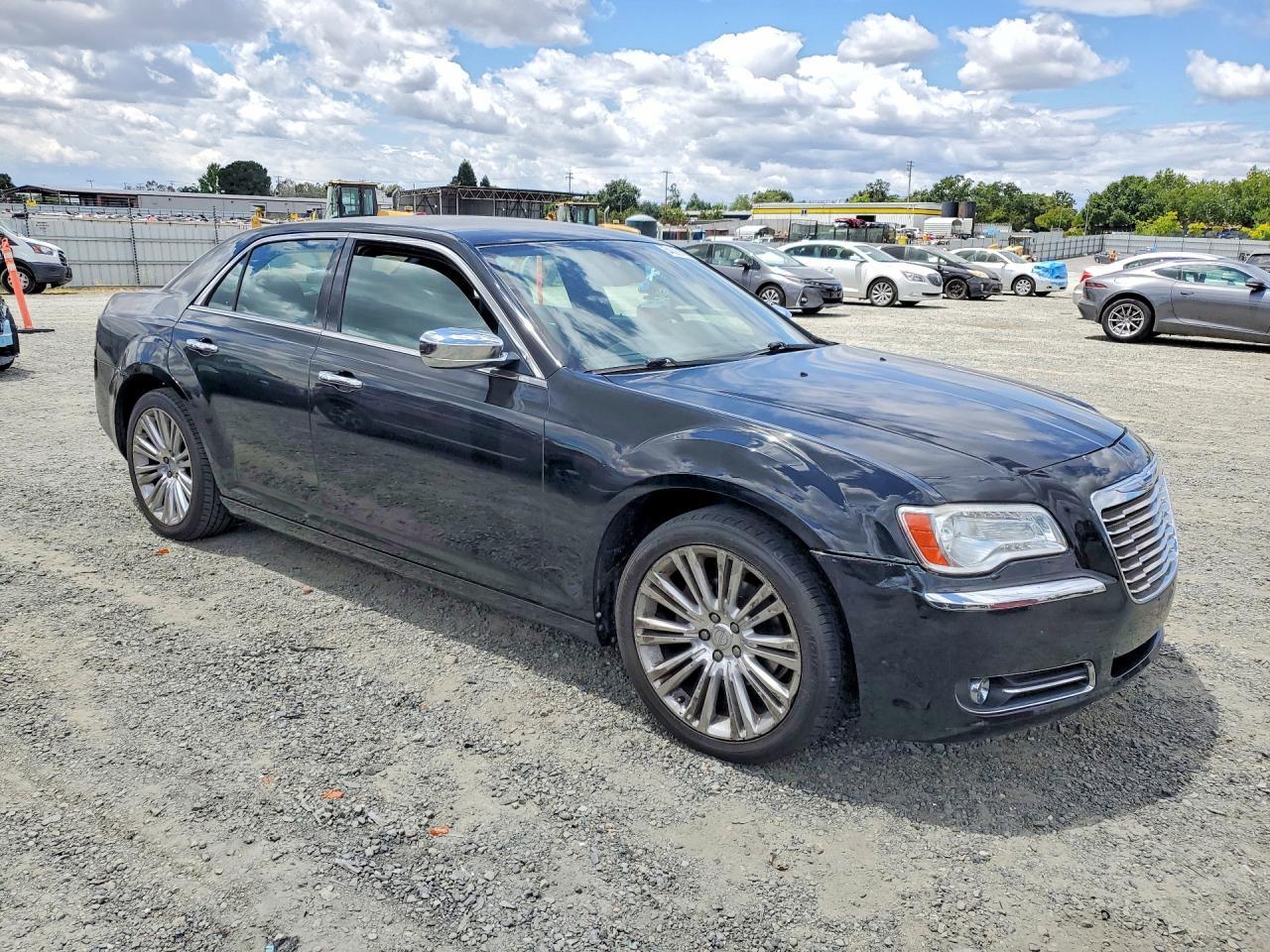 2011 Chrysler 300 Limited - Фото 4