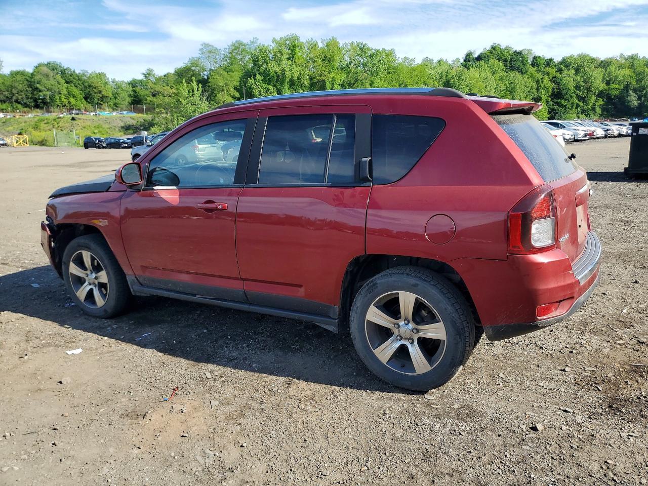 2016 Jeep Compass Latitude - Image 2