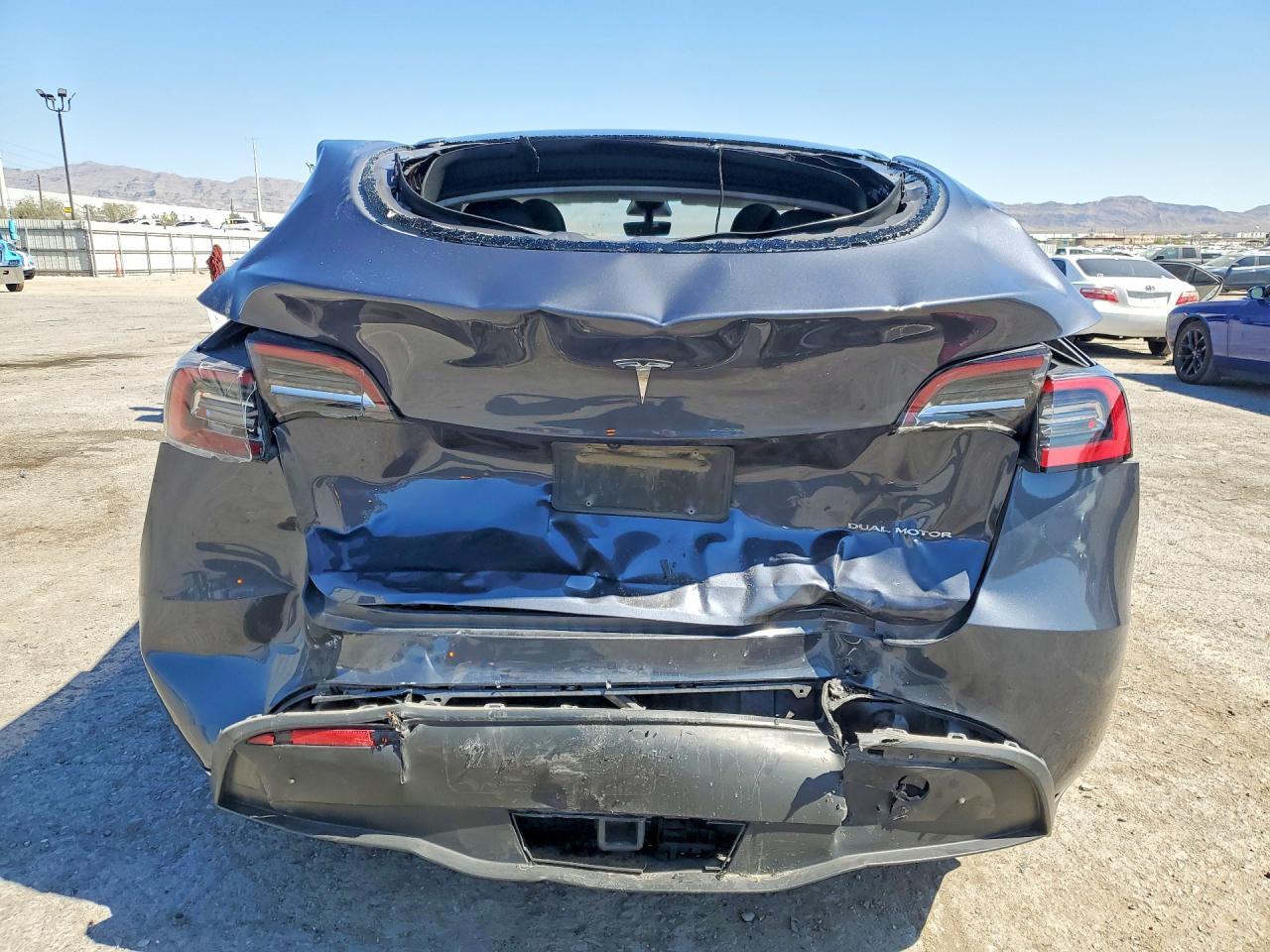 2023 Tesla Model Y - Фото 6